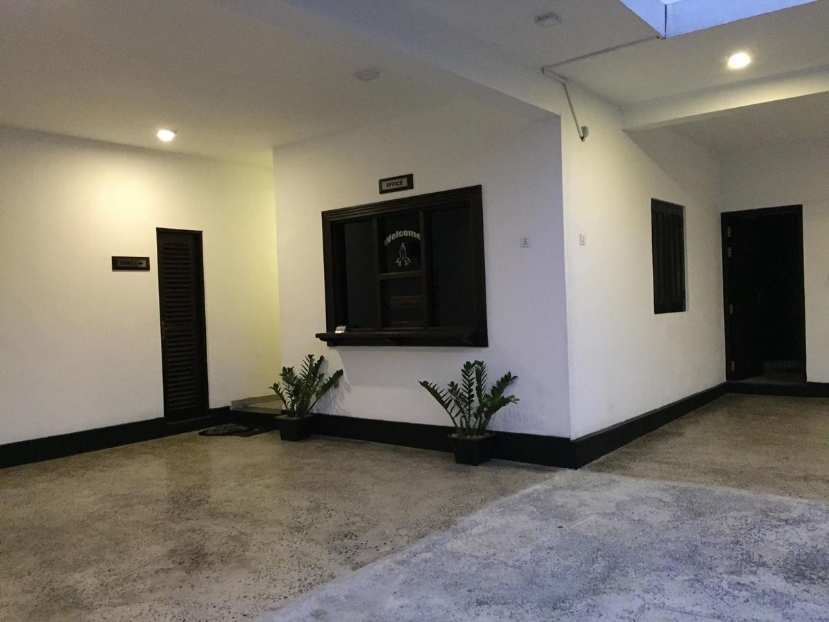 Us Motel Colombo Homagama Экстерьер фото