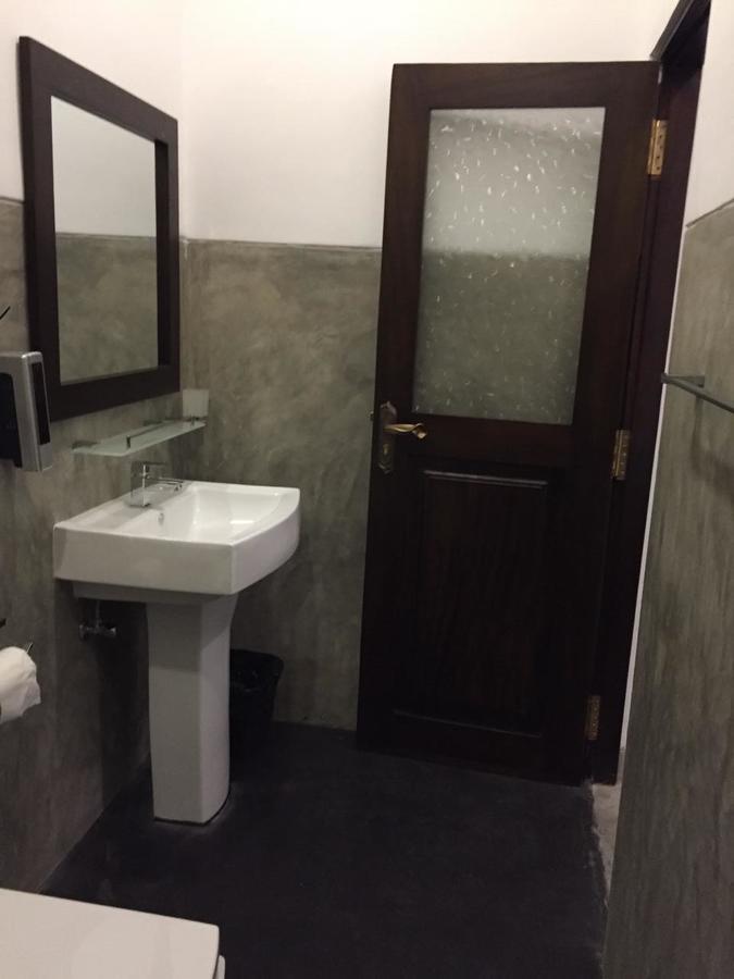 Us Motel Colombo Homagama Экстерьер фото
