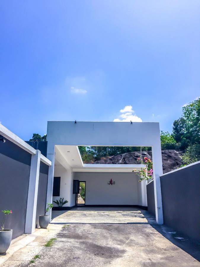 Us Motel Colombo Homagama Экстерьер фото
